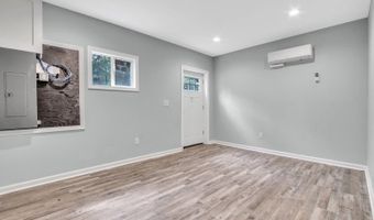 305 Mountainside Dr, Alloway, NJ 07422