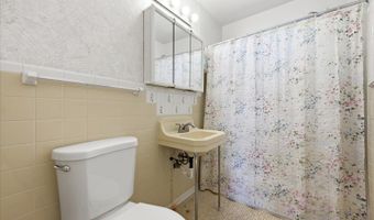 4908 ERIE St, Annandale, VA 22003