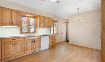 313 Glenn Rd, Albert Lea, MN 56007