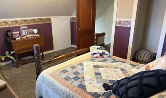 256 W Hoosier St, Berne, IN 46711