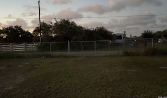 1321 W Moore Ave, Aransas Pass, TX 78336