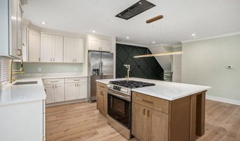 9038 LYKENS Ln, Philadelphia, PA 19128
