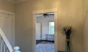 481 Oliphant Ln, Middletown, RI 02842