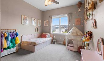 2066 W HERON Ln, Appleton, WI 54913