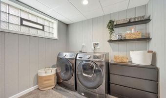 5538 Silverpoint Dr, Cincinnati, OH 45247