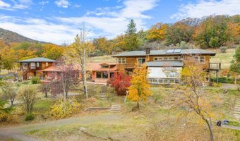 2026 Ashland Mine Rd, Ashland, OR 97520