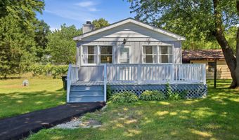 40525 N Marcus St, Antioch, IL 60002