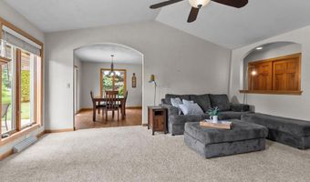 993 S CROCUS Ln, Appleton, WI 54914