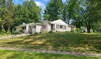 136 Crescent Cir, Cheshire, CT 06410
