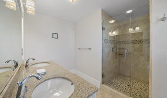 19 Sea Gull Dr, Avalon, NJ 08202