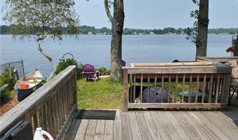 95 Mohawk St, Coventry, RI 02816