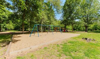 2725 S WALTER REED Dr B, Arlington, VA 22206