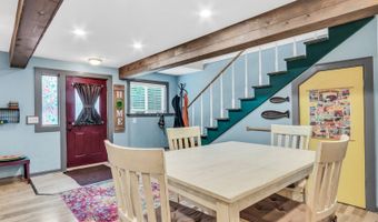 26689 W Pine St, Antioch, IL 60002