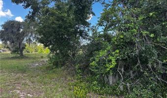 3325 N Horseshoe Dr, Avon Park, FL 33825