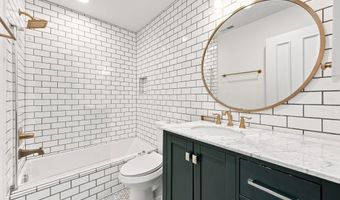 55 W Livingston Ave 203, Columbus, OH 43215
