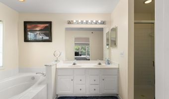 417 CLAYTON Ln, Alexandria, VA 22304