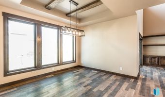 2816 E Sunflower Cir, Brandon, SD 57005