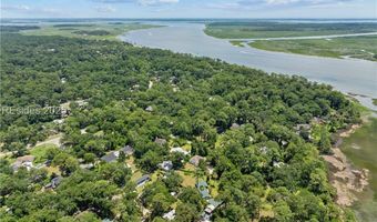 15 Palmetto Beach Dr, Bluffton, SC 29910