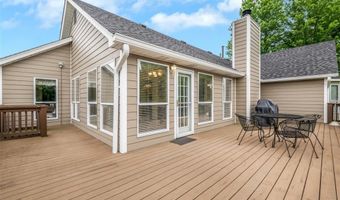 305 Arbor Glen Dr, Ballwin, MO 63021