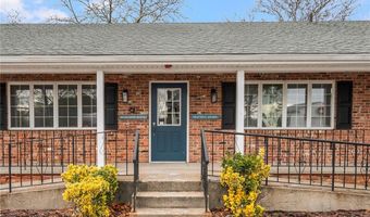 990 Main St 3, East Greenwich, RI 02818