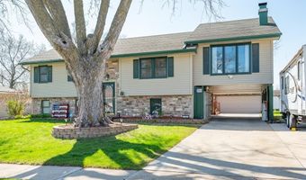 302 12th Ave NW, Altoona, IA 50009