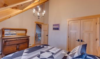 365 Tunnel Stream Rd, Benton, NH 03785