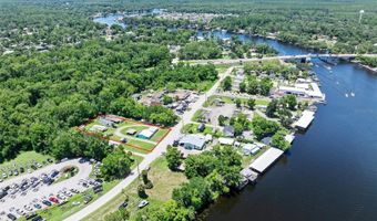55521 FRONT St, Astor, FL 32102