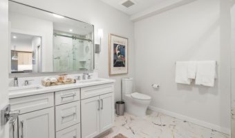 267 US Route 1, Falmouth, ME 04105