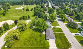 325 W GREENFIELD Ave, Algoma, WI 54201