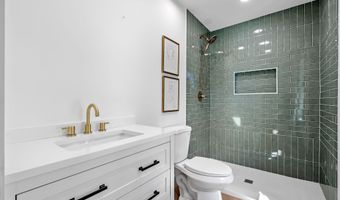 207 Oakmont Dr, Boiling Springs, SC 29316