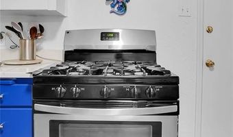 121 Pine Ave, Altus, OK 73521