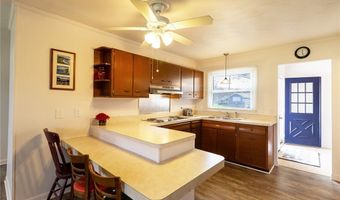 126 Greenbriar Dr, Aurora, OH 44202