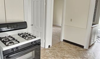 290 Wakelee Ave 2Nd Floor, Ansonia, CT 06401