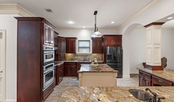 252 Cattail Trl, Benton, LA 71006