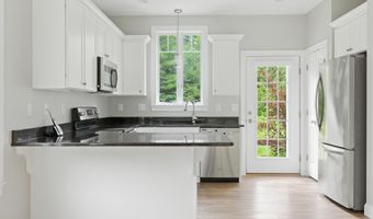 16 Frontier Way, Arundel, ME 04046