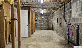 83 Hamilton Rd, Bassett, VA 24055