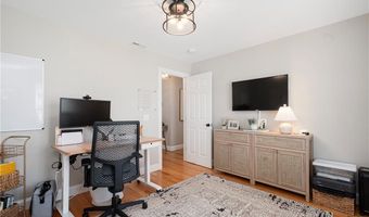 105 Hunting Hill Dr, Cumberland, RI 02864