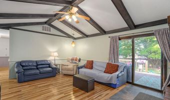 1626 Porter Ave, Aurora, MO 65605