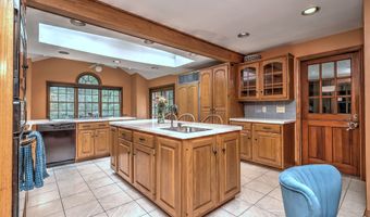 58 Anthony Ct, Bethany, CT 06524