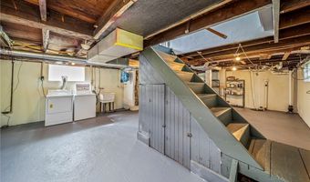 6327 Bales Ct, Ashtabula, OH 44004