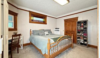 121 N Main St, Attica, OH 44807