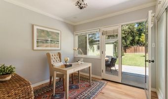 2061 N Roosevelt Ave, Altadena, CA 91001