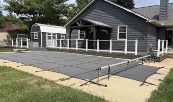 1381 Secretariat Ln, Indianapolis, IN 46217