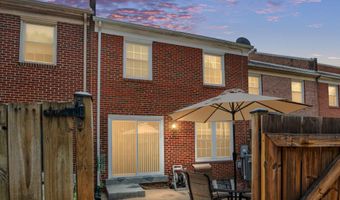 2504 WINDBREAK Dr, Alexandria, VA 22306
