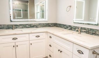 6322 BALBOA Ln, Apollo Beach, FL 33572