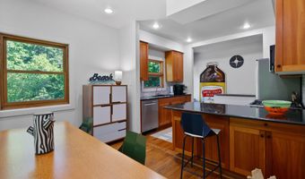 17 E Stillwater Ave, Beverly Shores, IN 46301