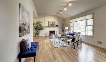 5704 RADNOR Ct, Bethesda, MD 20817