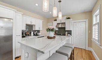 285 Neponset Ave 3, Boston, MA 02122