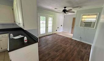420 Woodward St, Amory, MS 38821