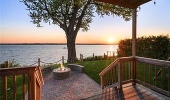 53 White Ave, East Providence, RI 02915